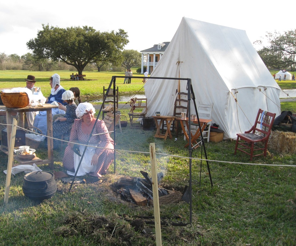 Civilians followed their troops to cook, do laundry, and tend the wounded