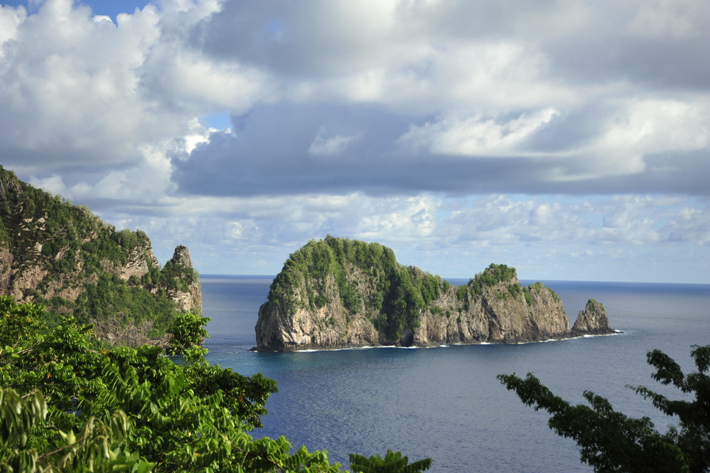 Vai'ava Strait (Pola Island)