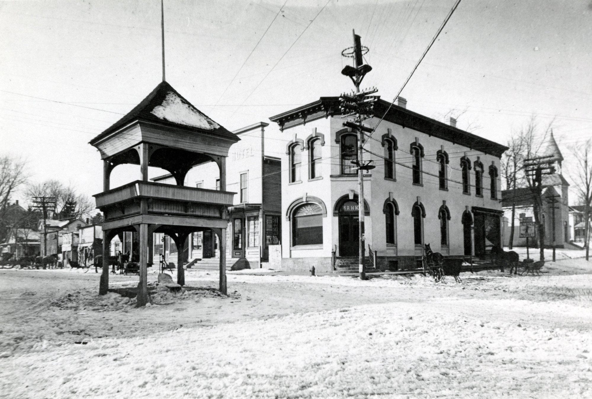 Old West Branch State Bank Building (U