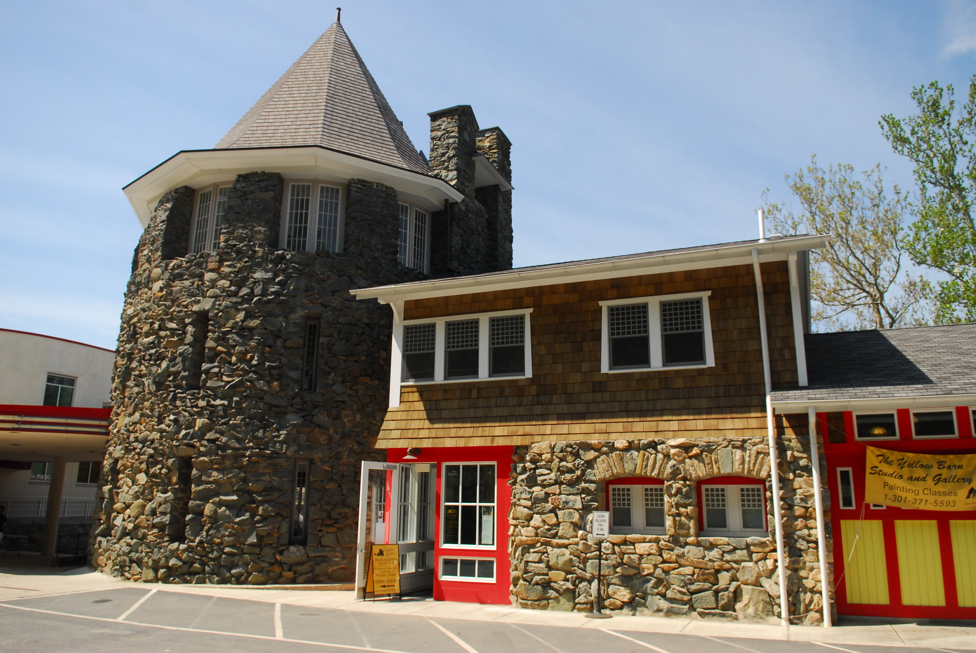 Stone buildings at Glen Echo Park