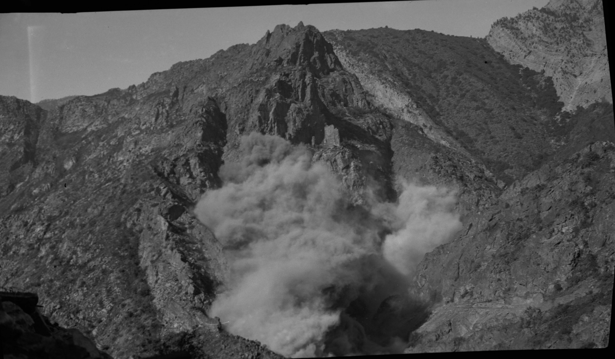 SEKI Roberts Collection Series: 2 Negatives; 14 Sites and Structures