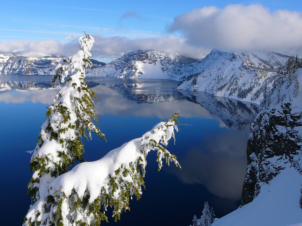 A view of Crater Lake in winter, taken near the top of Watchman Peak.