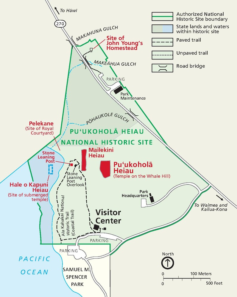 Map of Puʻukoholā Heiau National Historic Site on the Island of Hawaiʻi in Hawaii. The park is shown in green, surrounding areas in tan, and the Pacific Ocean in blue. Sites and points of interest are labeled in red.