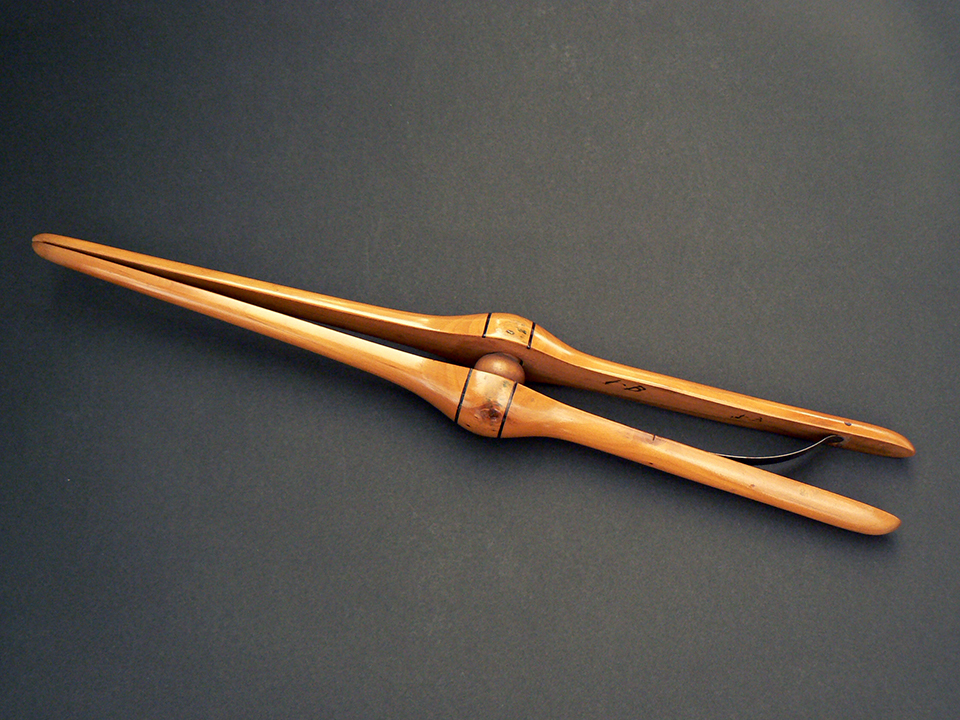 Leather on sale glove stretcher