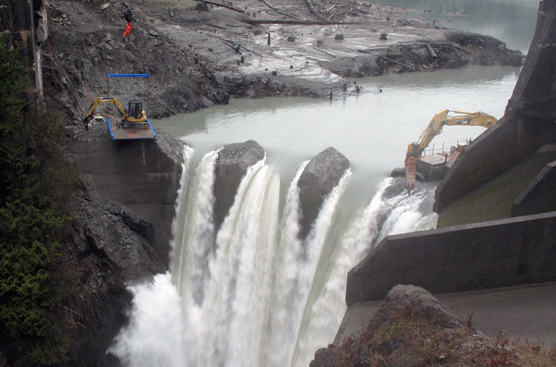 hydraulic hammers at work on glines canyon dam