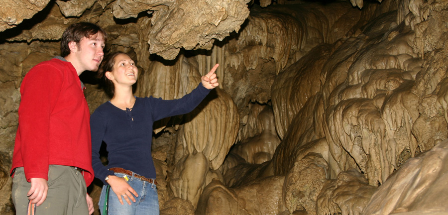 See the wonders of the "Marble Halls of Oregon" See the wonders of the "Marble Halls of Oregon"