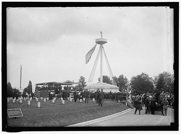 Dedication Photo from LOC Black and white photo of people surrounding a tall structure