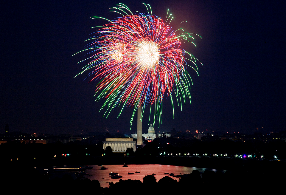 Fireworks over the Lincoln Memorial