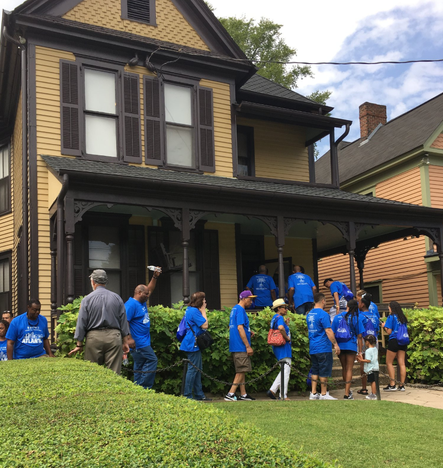 Tour groups entering Martin Luther King, Jr. National Historical Park