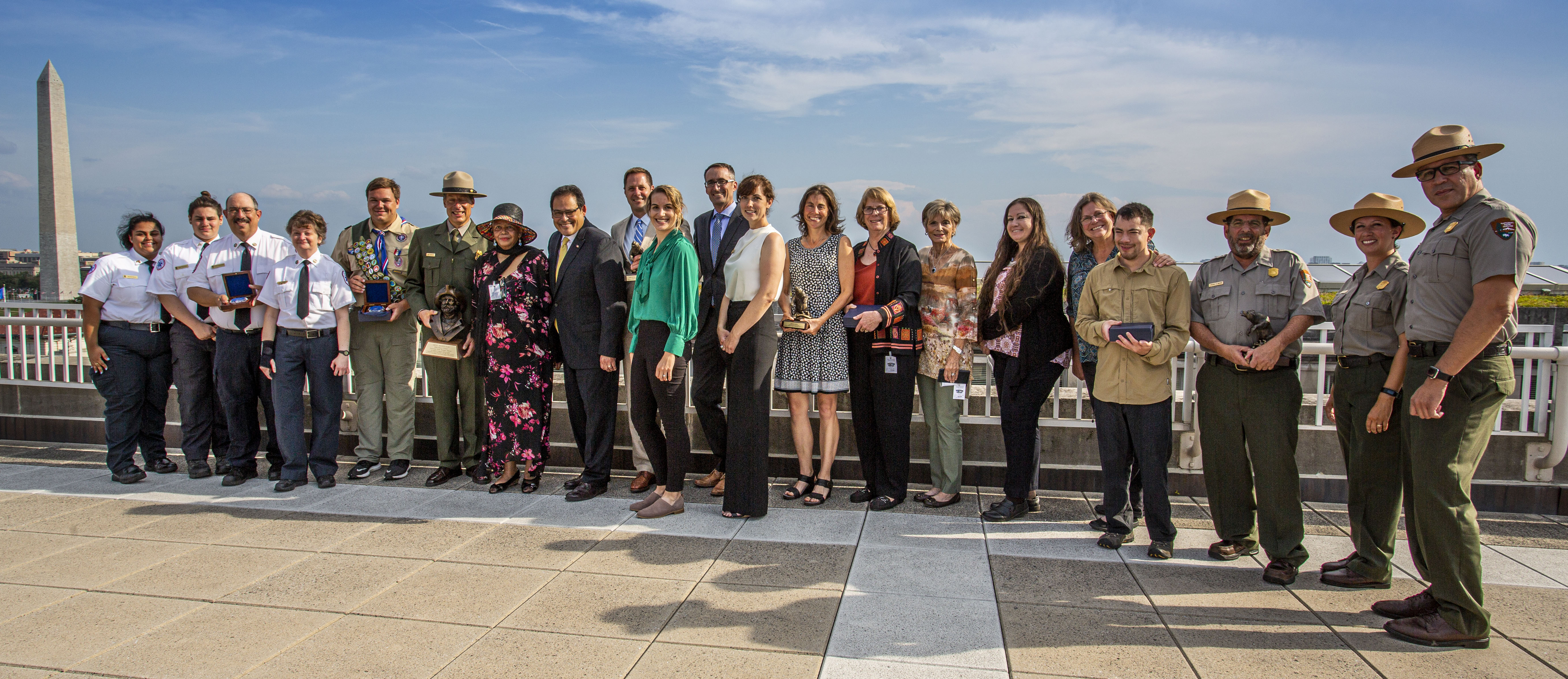WASO_Events_Hartzog Yount & Henry_20190822_001 Recipients of the NPS awards in line with NPS leaders