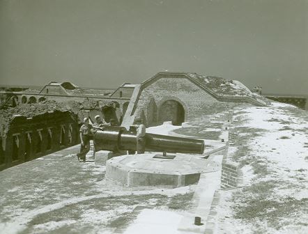 Mounted cannon at Dry Tortugas National Park