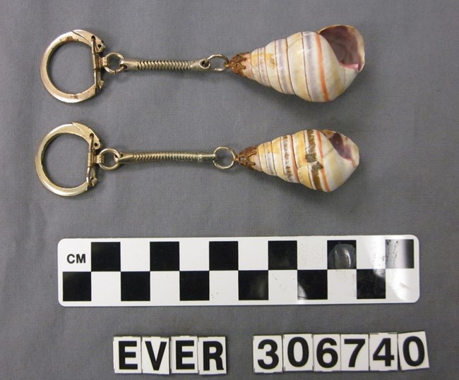 lt= Two snail keychains