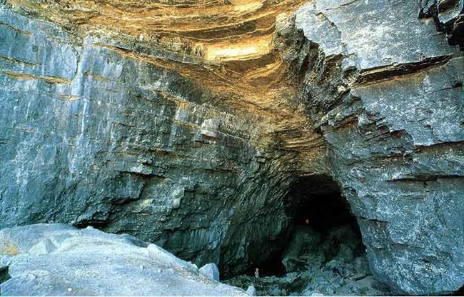 large opening of Jam Up Cave
