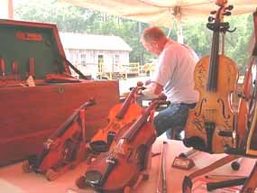 Making fiddles by hand Making fiddles by hand