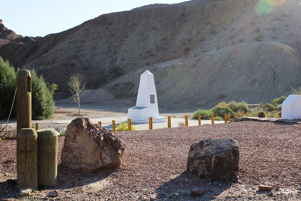 White, cement U.S.-Mexico international boundary marker