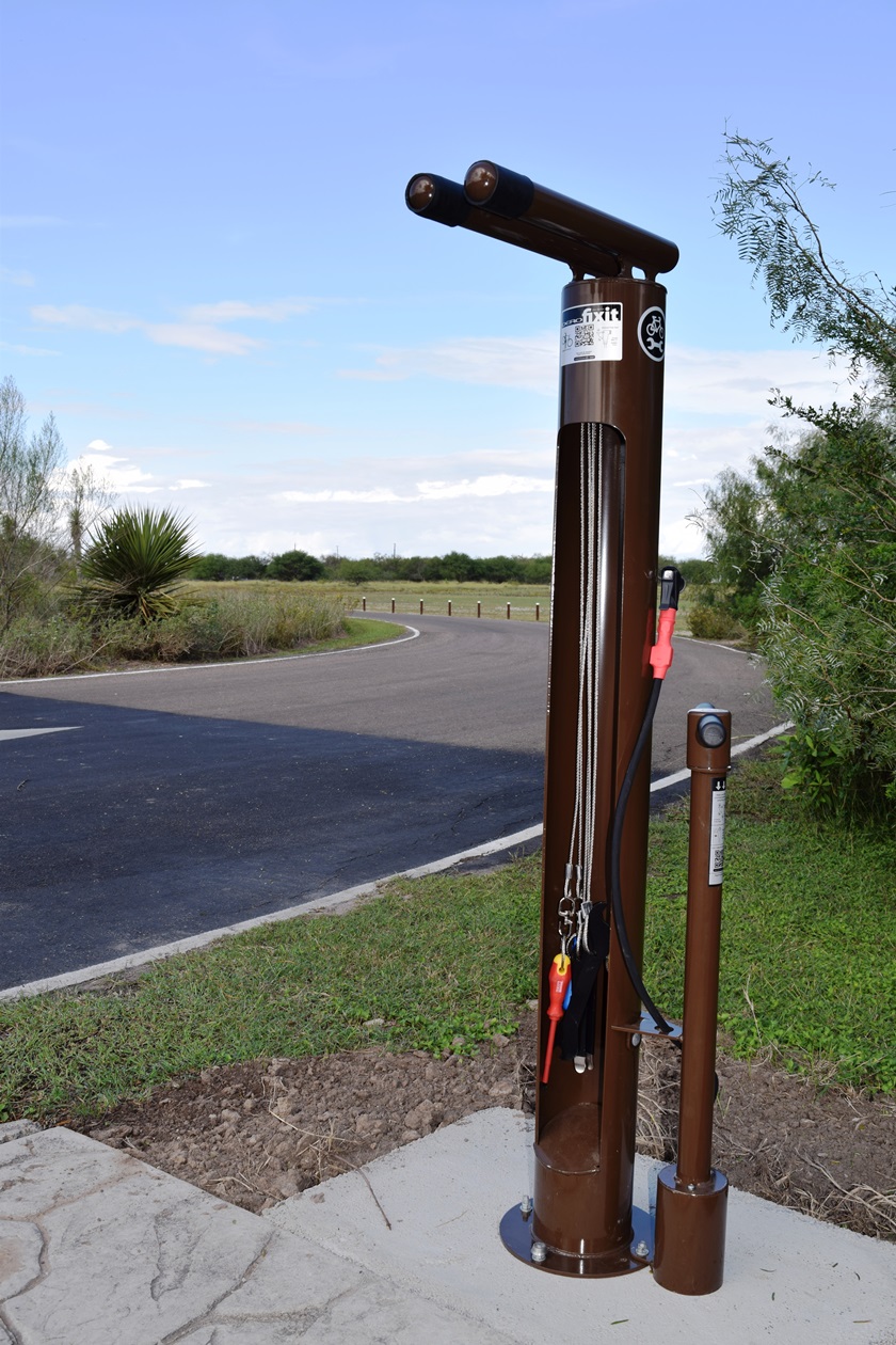 Stand alone bicycle repair station