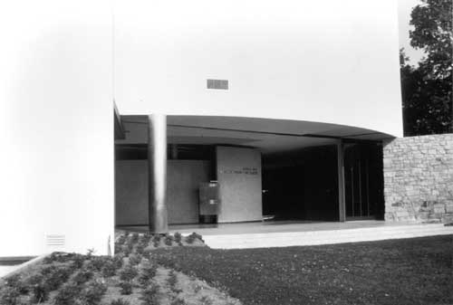 Cyclorama building with auditorium doors