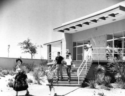 Carlsbad Caverns Visitor Center: showing visitors coming out of Visitor Center