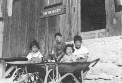 Japanese American children at Cow Creek