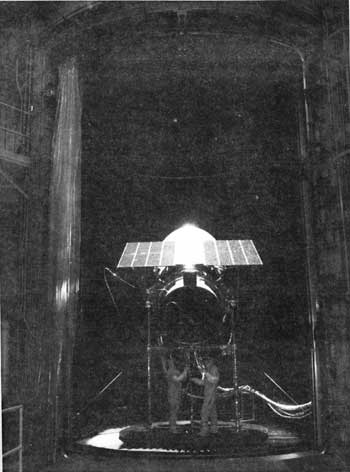 Twenty-Five-Foot Space Simulator