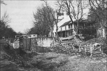 Lock 20 and the Great Falls Tavern