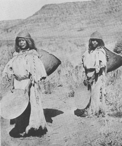 What did the Paiute Indians wear?