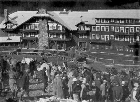 Many Glacier Hotel