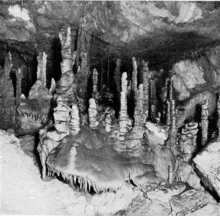 Lewis and Clark Cavern