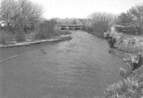 Pueblo Colorado Wash in flood