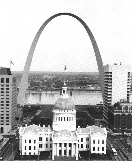 The Twisted History of the Gateway Arch, History