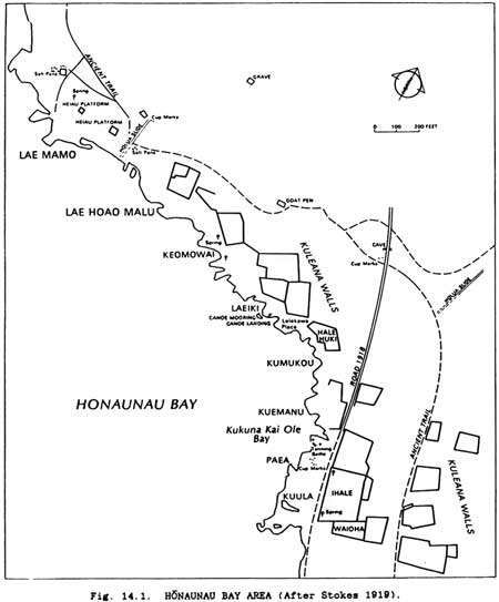 map of prehistoric and historic sites along coast of Honaunau Bay