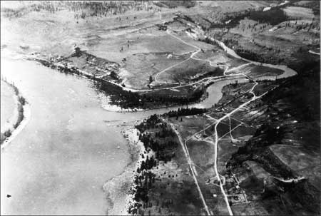 Aerial view of the confluence of the Columbia
and Spokane rivers