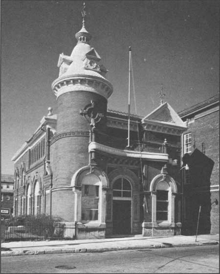 Salem Municipal Building