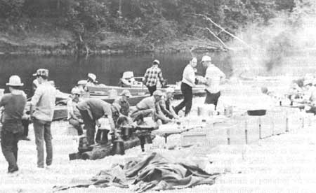 folks having lunch