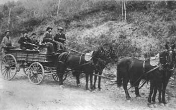 Wells-Fargo wagon