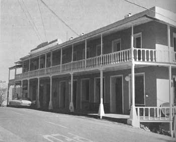 Leger Hotel
