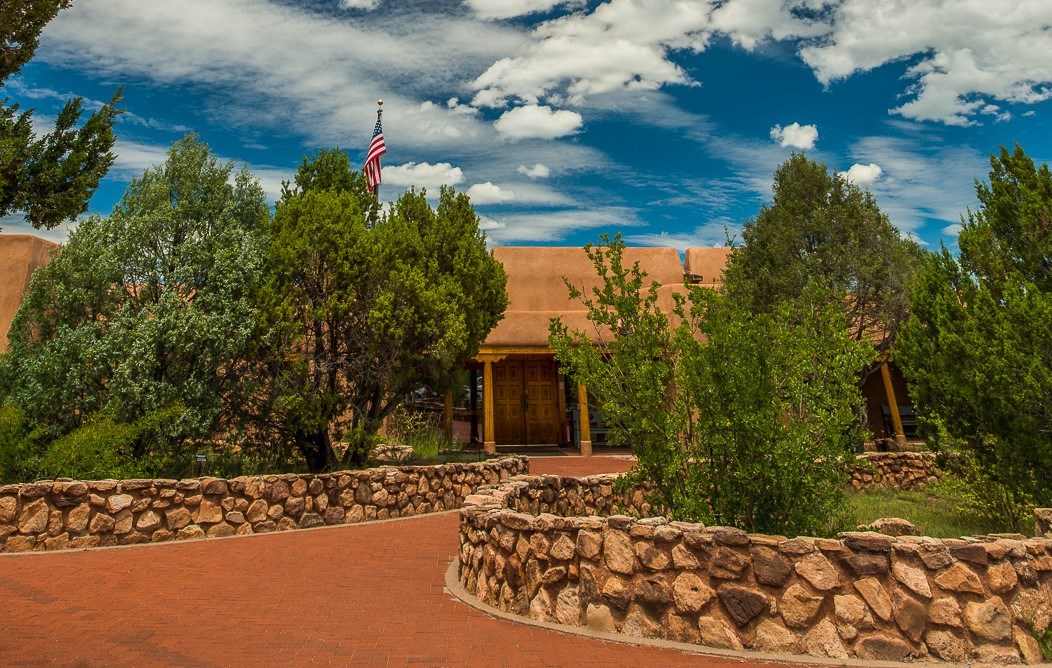 An outside view of the E.E. Fogelson Visitor Center