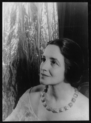 A black and white portrait of Carlotta Monterey O’Neill (1933)