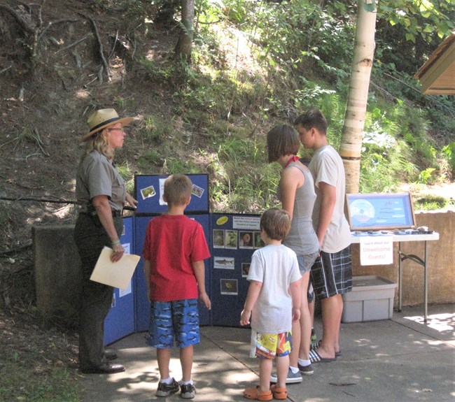 Table talk at Munising Falls