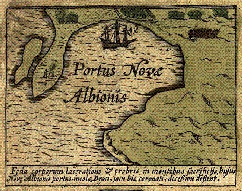 A small inset map on yellowed paper of a bay labeled Portus Nova Albionis. The bay is surrounded to the top left, top, and right by land. A sailing ship is drawn in the upper part of the bay.