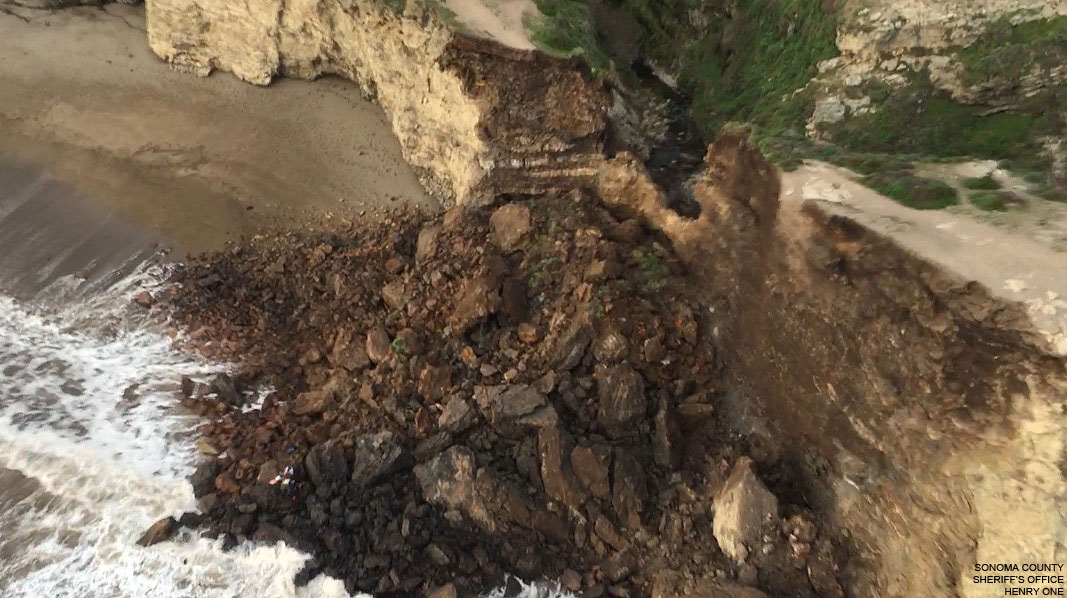 Pile of rocks and rubble after Arch Rock collapsed on March 21, 2015. Photo by Sonoma County Sheriff's Office Henry One.