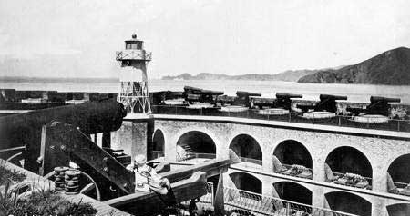 Cannon on the barbette tier of Fort Point in 1870.