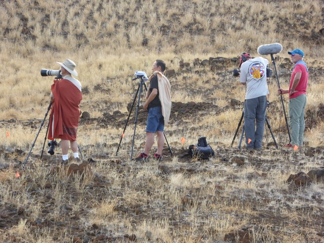 Media capturing the finest images during Ho'oku'ikahi Ceremony.