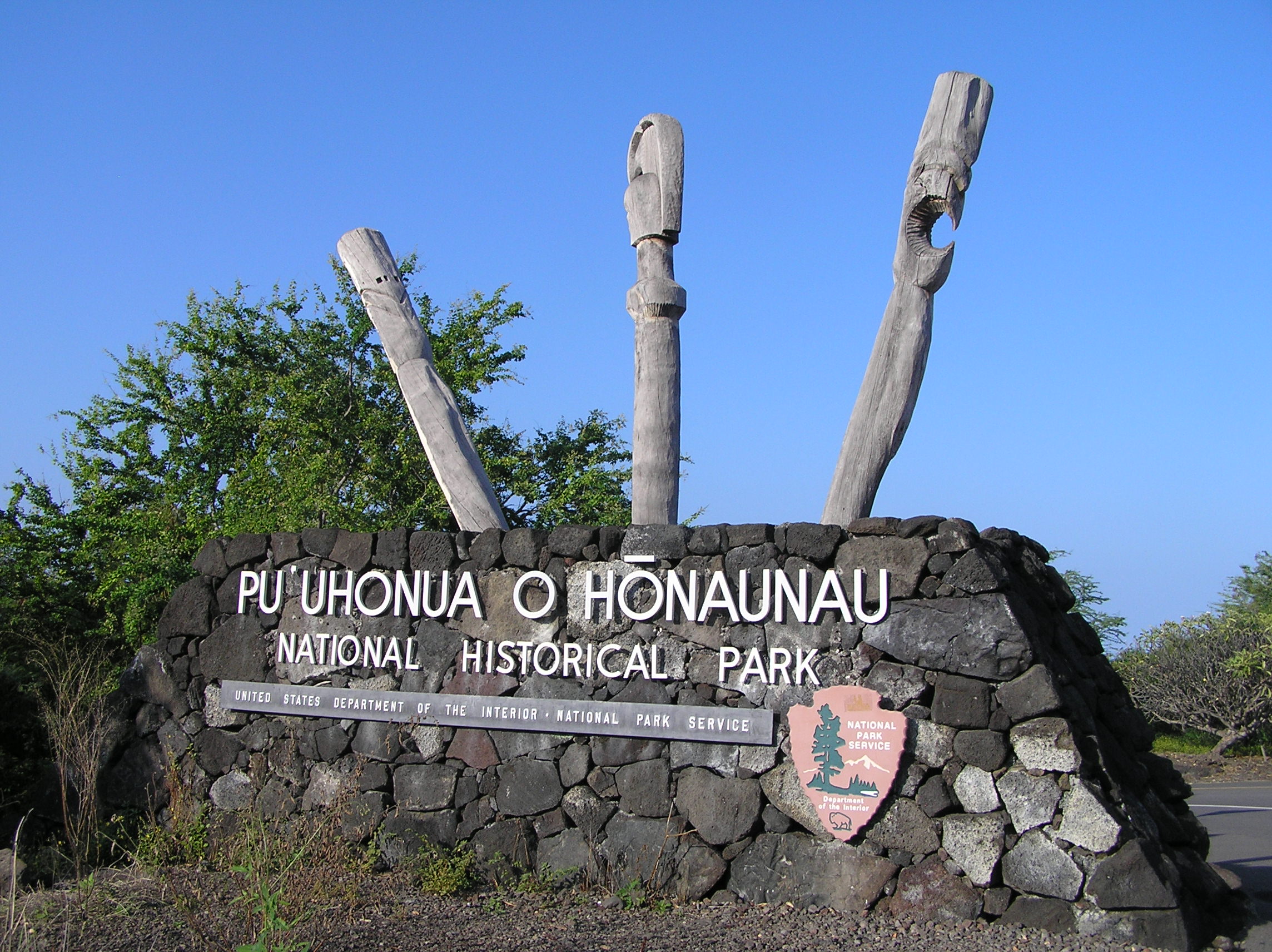 Puʻuhonua o Hōnaunau Park Sign