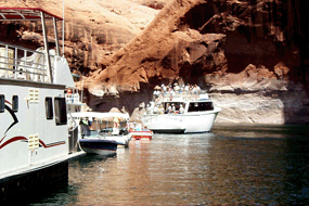 Boats at the Rainbow Bridge dock Boats at the Rainbow Bridge dock