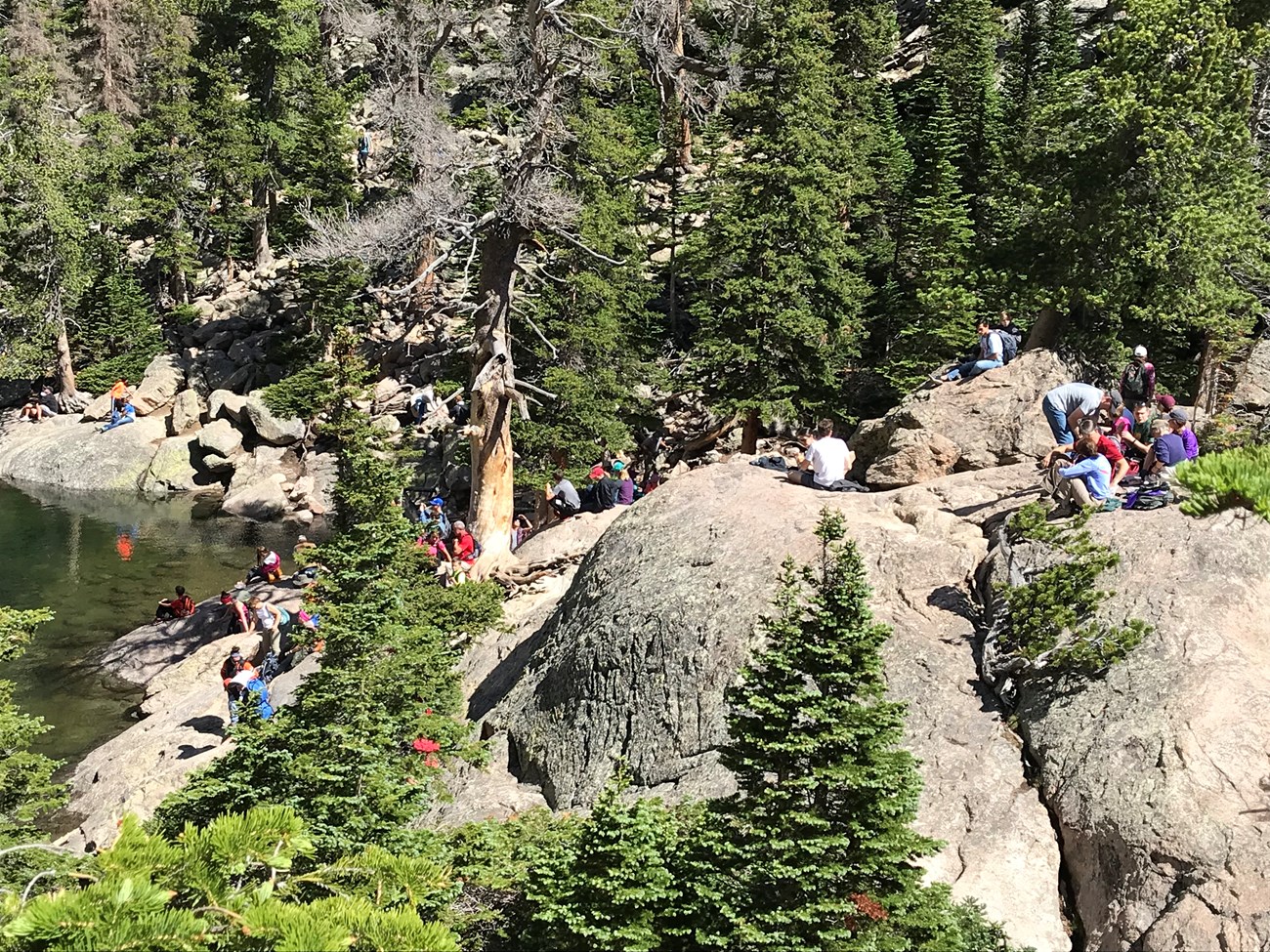 Congestion at Emerald Lake