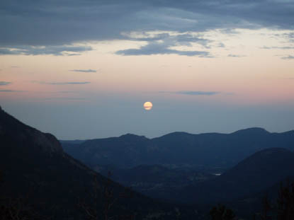 Photo full moon on March 18, 2011; also called a Super Mmoon