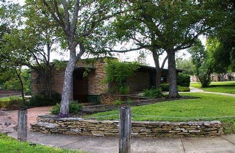 Harris House Exterior