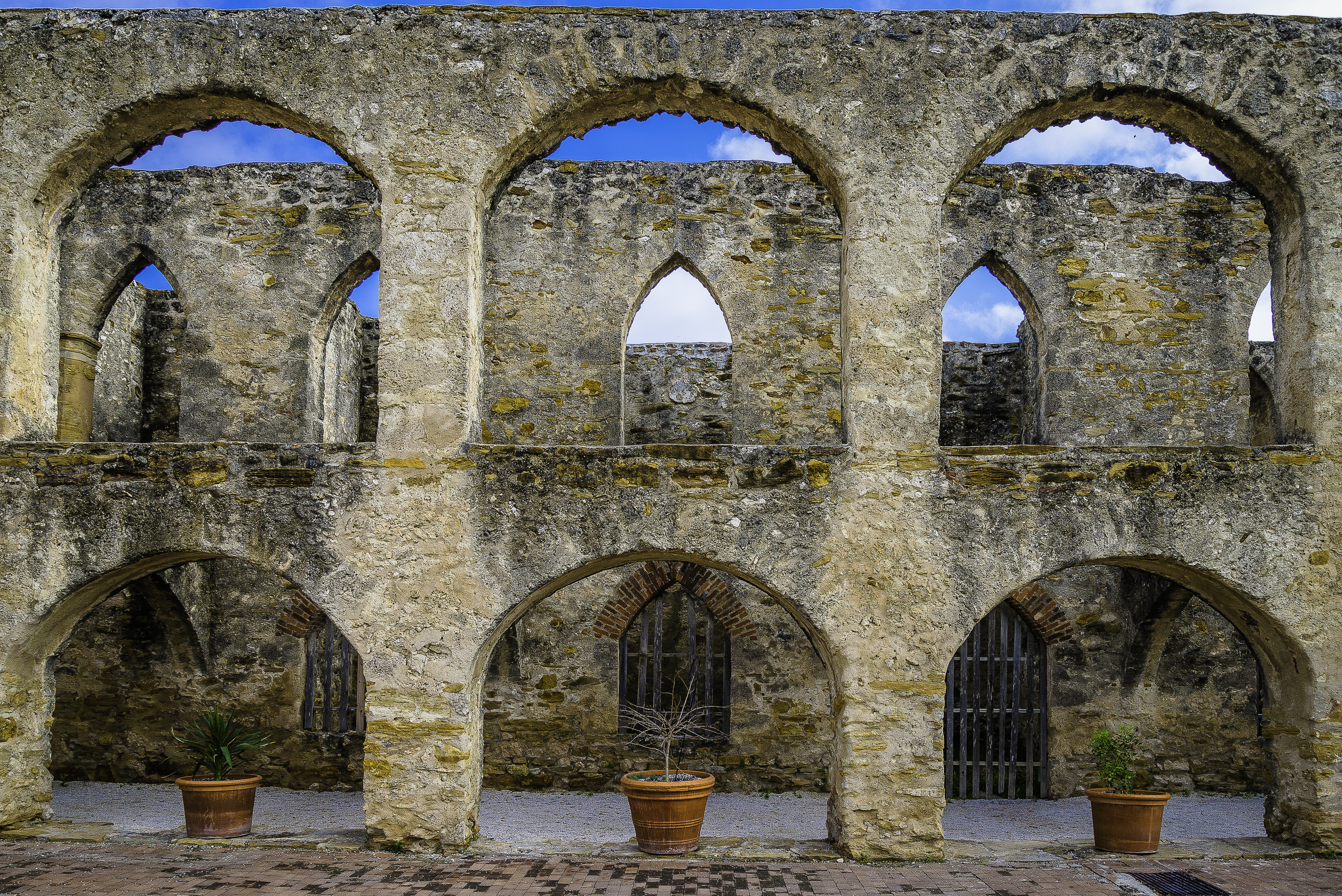 Convento at Mission San Jose Convento arches at Mission San Jose