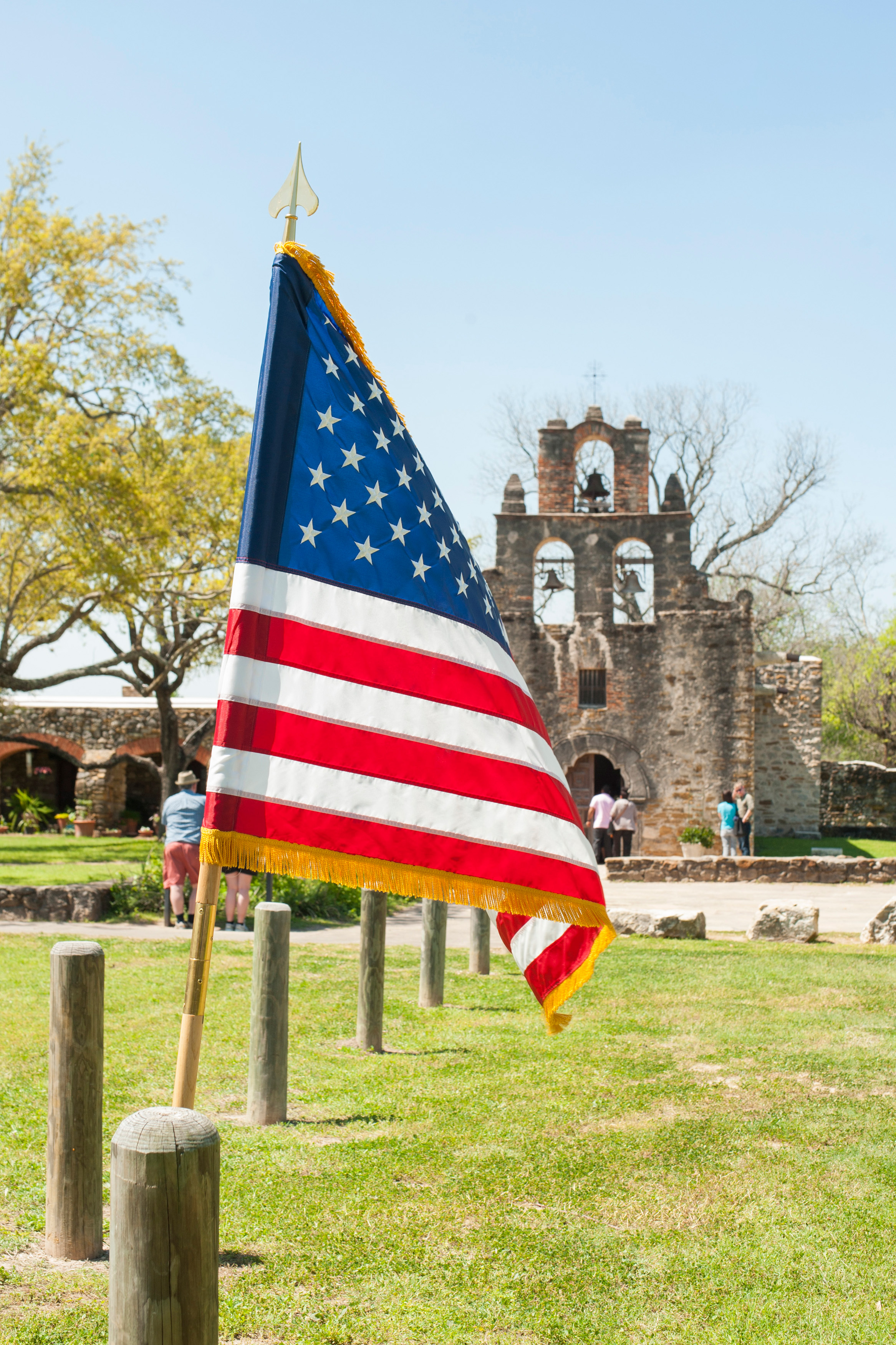 jt-fineart_AIR_403 American flag in front of Mission Espada